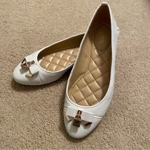 Michael Kors White Ballet Flats with Bow and Gold Accents (size 8)